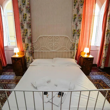 公寓 Questa Casa Non E Un Albergo! 斯培西亚